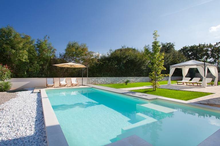 Fully equipped villa with barbecue, pool & terrace | Pet-friendly — photo 2
