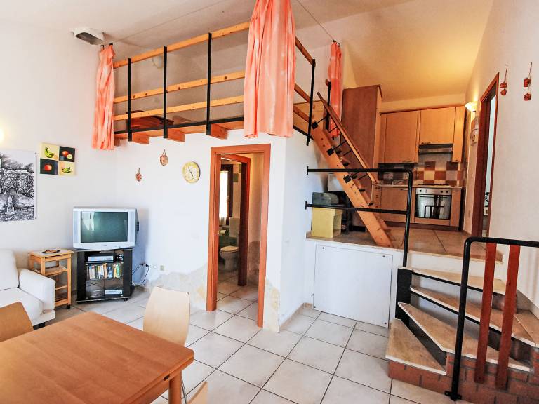 Lovely holiday apartment with BBQ & garden | Sea view | Pet-friendly — photo 3