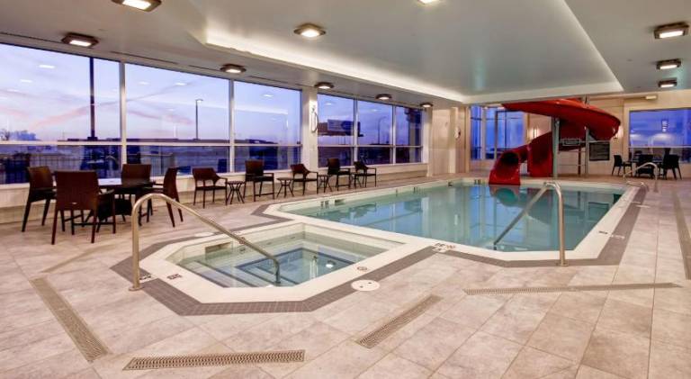 Hampton Inn & Suites by Hilton-Grande Prairie, Alberta — photo 2