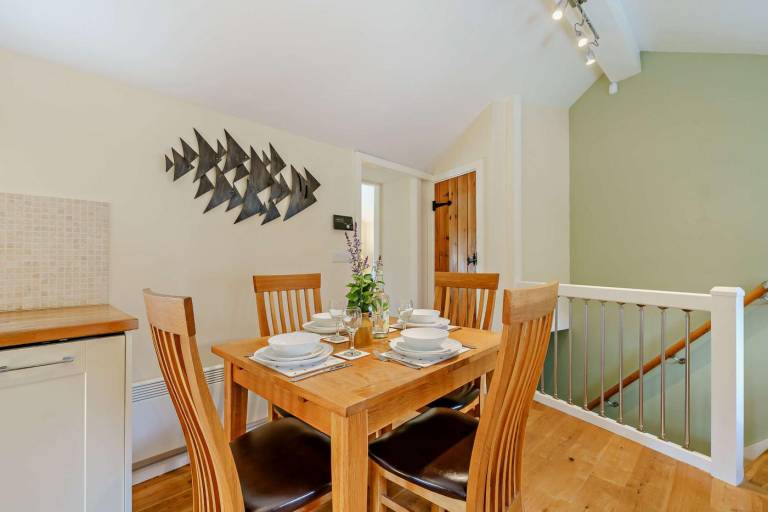 Fully equipped cottage with yard | Pets allowed — photo 5