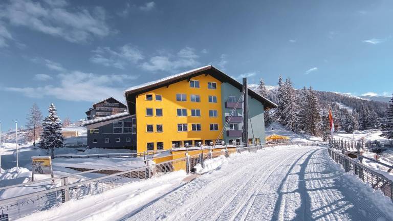 Basekamp Mountain Budget Hotel — photo 2