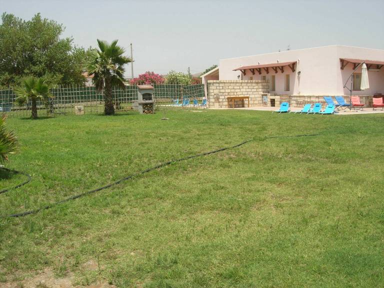 Villa  Avola