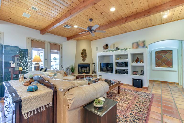 Private Pool, Spa, & Grills: Lake Havasu City Home — photo 4