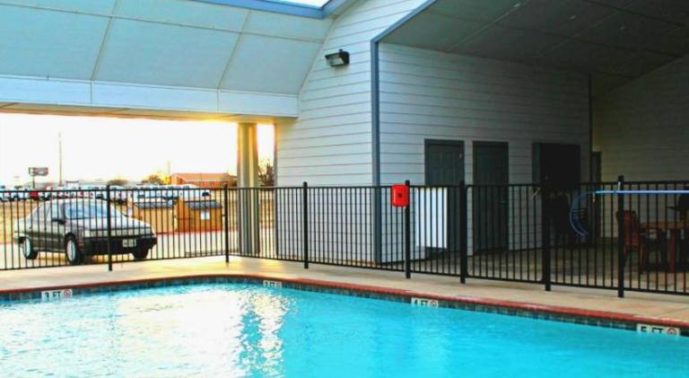 Southern Inn & Suites Lamesa — photo 2