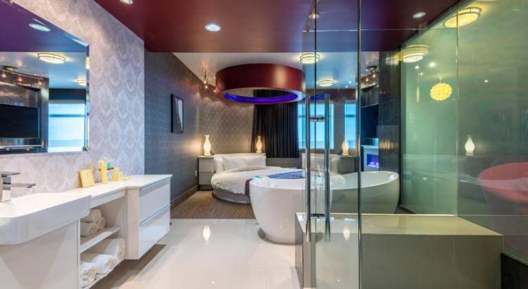 Applause Hotel Calgary Airport by CLIQUE — photo 2