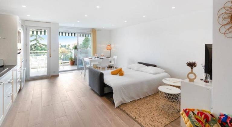 Fully equipped apartment with terrace | Pets are welcome — photo 2
