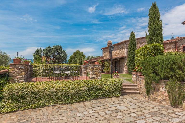 Villa with terrace, yard & barbeque | Panoramic view — photo 4