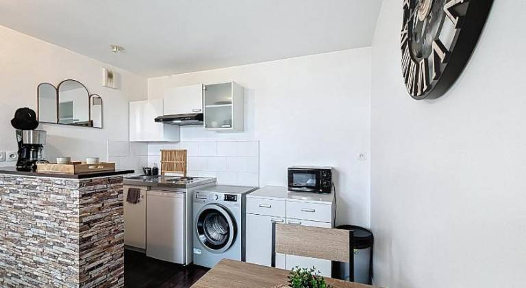 Apartment with patio | Pets are welcome — photo 4