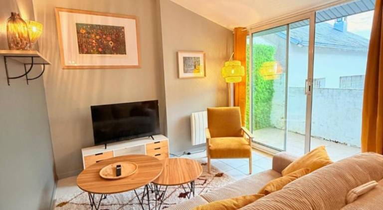 Nice rental apartment with terrace | Dogs allowed in La Rochelle