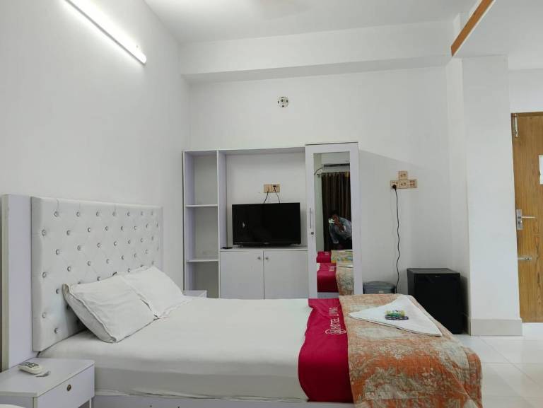 Hotel Living International — photo 4