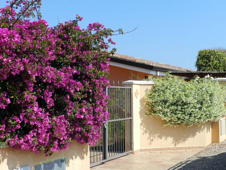 Casa  Torre di Bari
