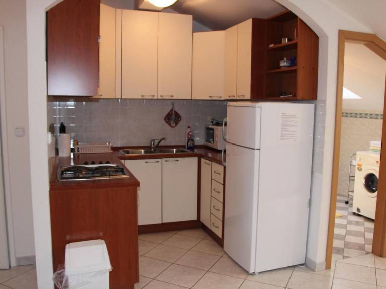 Rental apartment with BBQ & yard | Sea view | Pets allowed — photo 5