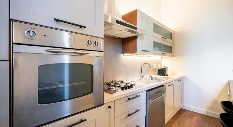 Fully equipped rental apartment with patio | Perfect for remote work | Pets allowed — photo 4