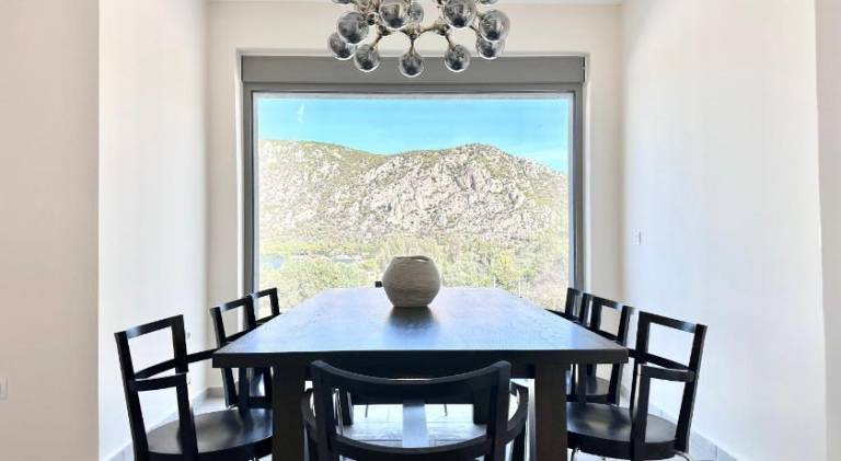 Charming serviced apartment with pool, garden & patio | Pet-friendly — photo 4