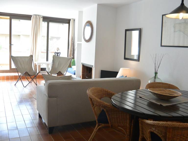 Holiday apartment with pool — photo 5