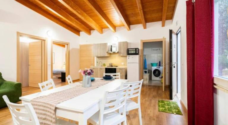 Family-friendly nice rental apartment with yard & barbeque | Suitable for remote work | Dogs allowed — photo 3