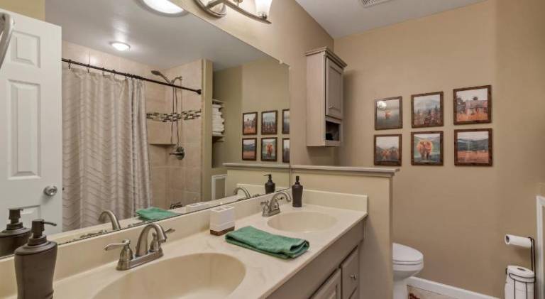 Vacation home with hot tub — photo 2