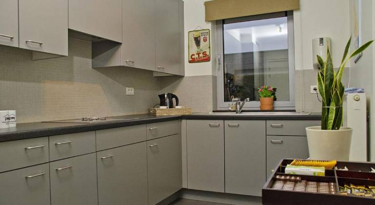 Serviced apartment with garden & terrace — photo 4