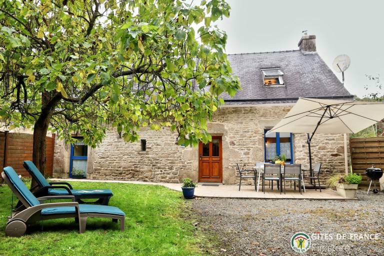 Pleasant gite with garden, patio & grill | Pets are welcome in Pontivy