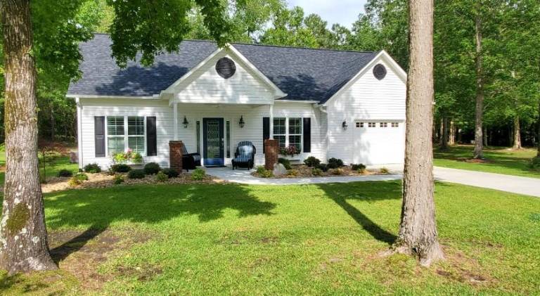 House | Pets allowed in Jacksonville, NC