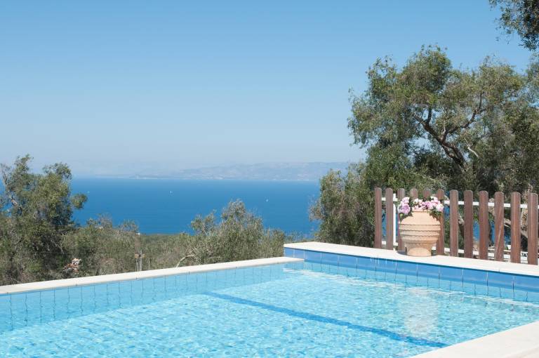 Villa Paxos