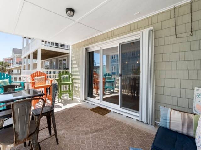 Condo with pool & patio — photo 3