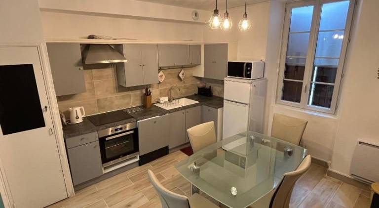 Holiday apartment with 2 rooms for 5 persons — photo 3
