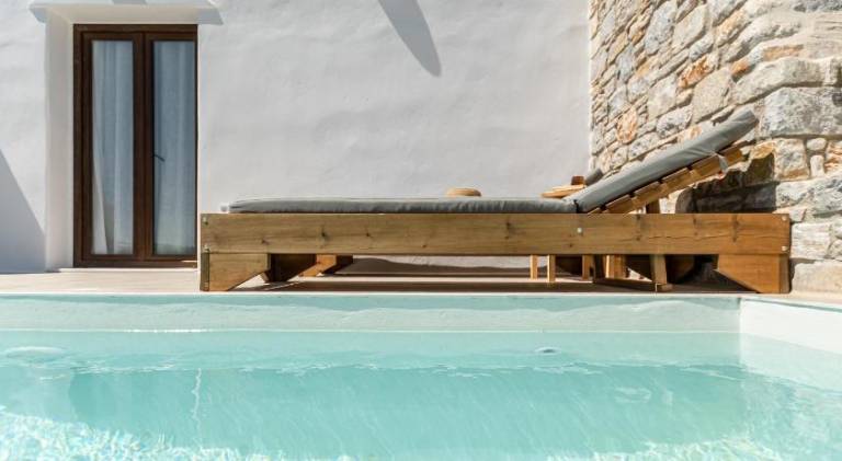 Beautiful serviced apartment with terrace, garden & pool | Pets allowed — photo 3
