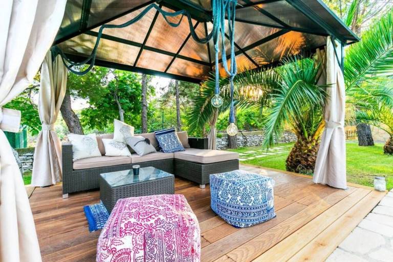 Villa with private pool, barbeque & patio — photo 4