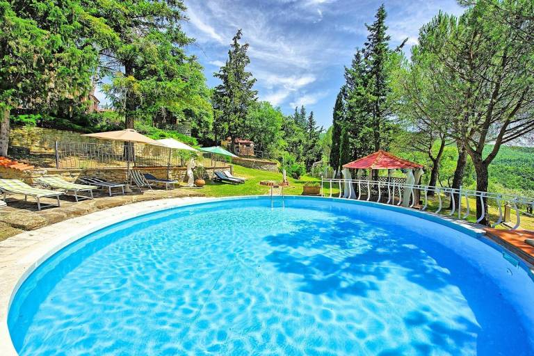 Child-friendly villa with yard, private pool & patio | Pets are welcome — photo 2