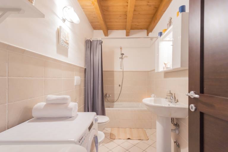 Child-friendly holiday apartment | Near Como Cathedral | City view | Pet-friendly — photo 4