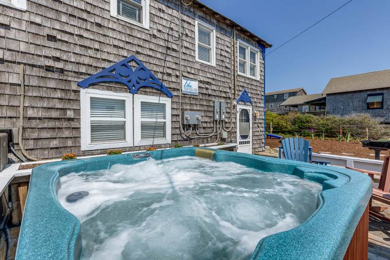 The Carriage House II (Lower) 95 ft from the beach Dog Friendly, Hot Tub Nags Head — photo 4