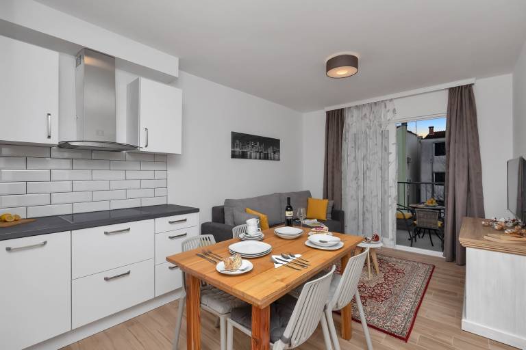 Rental apartment with patio, BBQ & garden — photo 2