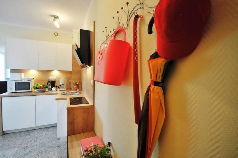 Family-oriented rental apartment with garden & barbecue | Sea view | Beach nearby | Pet-friendly — photo 5