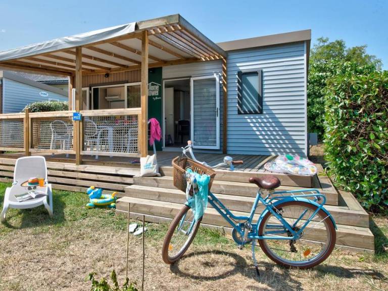 Mobile home with heated pool & terrace — photo 4