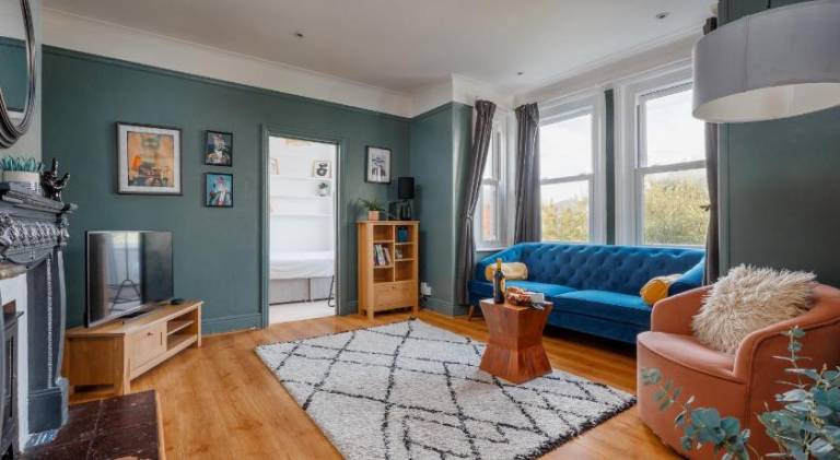 Holiday apartment with 3 rooms for 6 persons in Bournemouth
