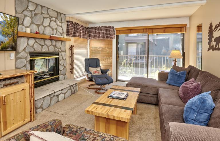 Child-friendly nice condo with private pool | Ski nearby | Pets are welcome — photo 4