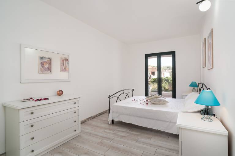 Apartment 'Celeste' with Private Terrace, Wi-Fi and Air Conditioning in Teo