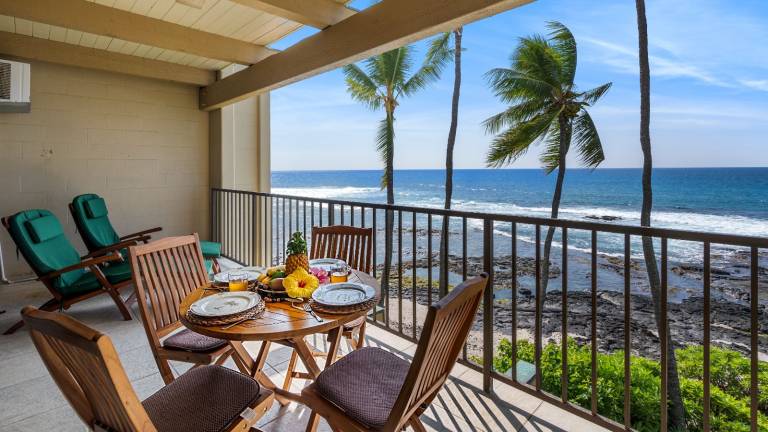 Condo  Holualoa