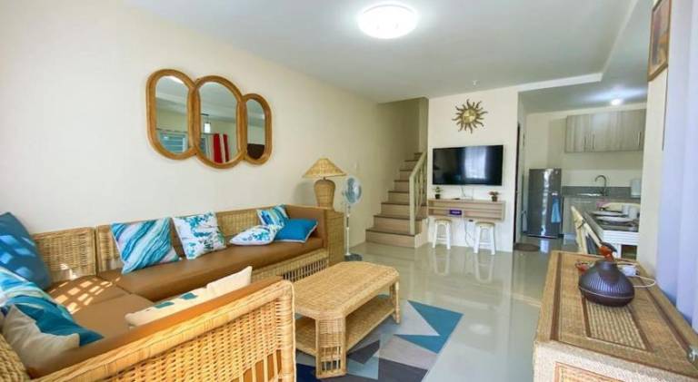 House with pool in Angeles City