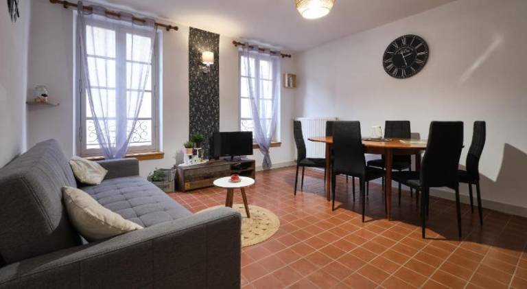 Holiday apartment with 2 rooms for 6 persons in Carcassonne