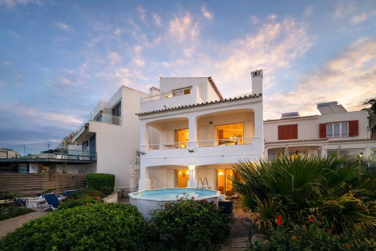 Villa with private pool, BBQ & yard | Beach view in Albufeira