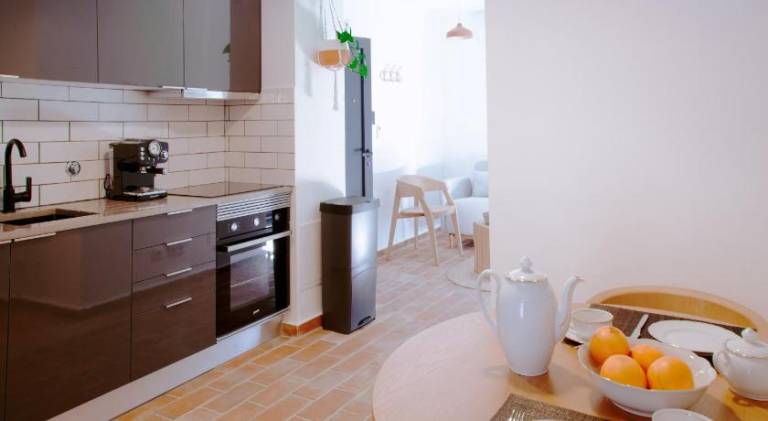 Lovely holiday apartment with patio & heated pool | Pets allowed in Olhao