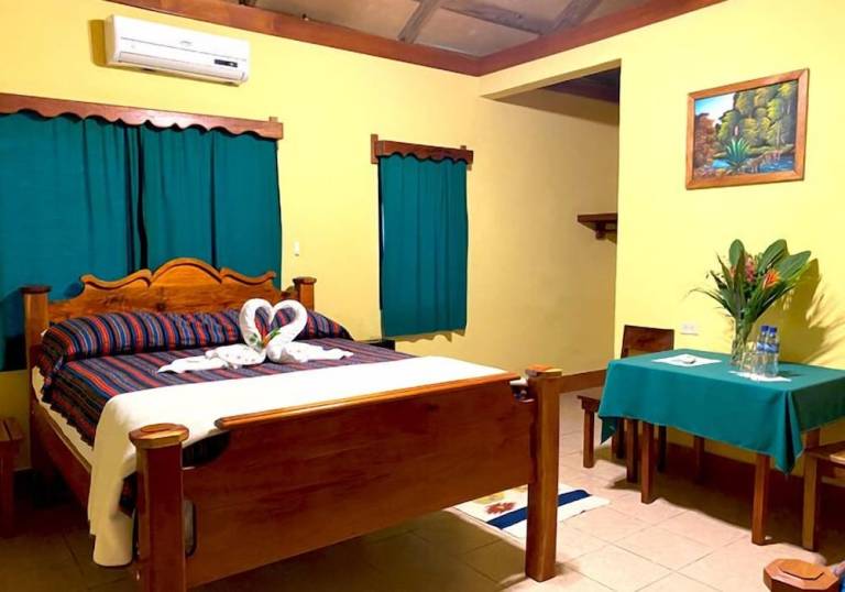 Lodge Cayo District