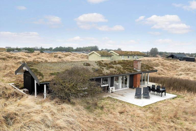 House with BBQ — photo 3