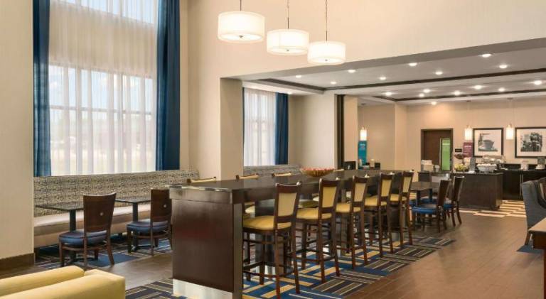Hampton Inn & Suites Lavonia — photo 2