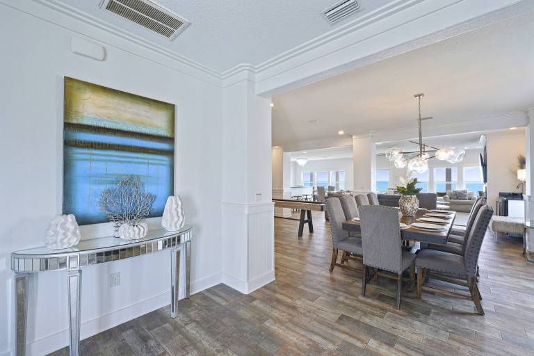 Seaclusion - Beachfront Home with Private Pool & Gulf Views — photo 5