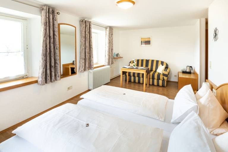 Doppelzimmer 2 mit Balkon