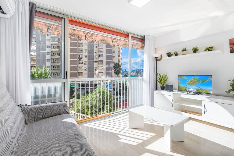 Rental apartment with yard in Benidorm