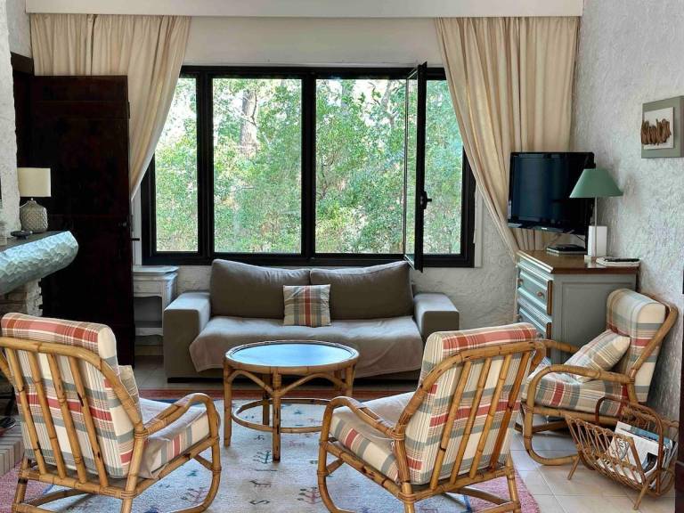 Fully equipped lovely villa with BBQ, patio & garden | Close to the beach | Good for workation | Pets are welcome — photo 4